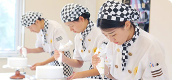 经典西点专业（2+1班）